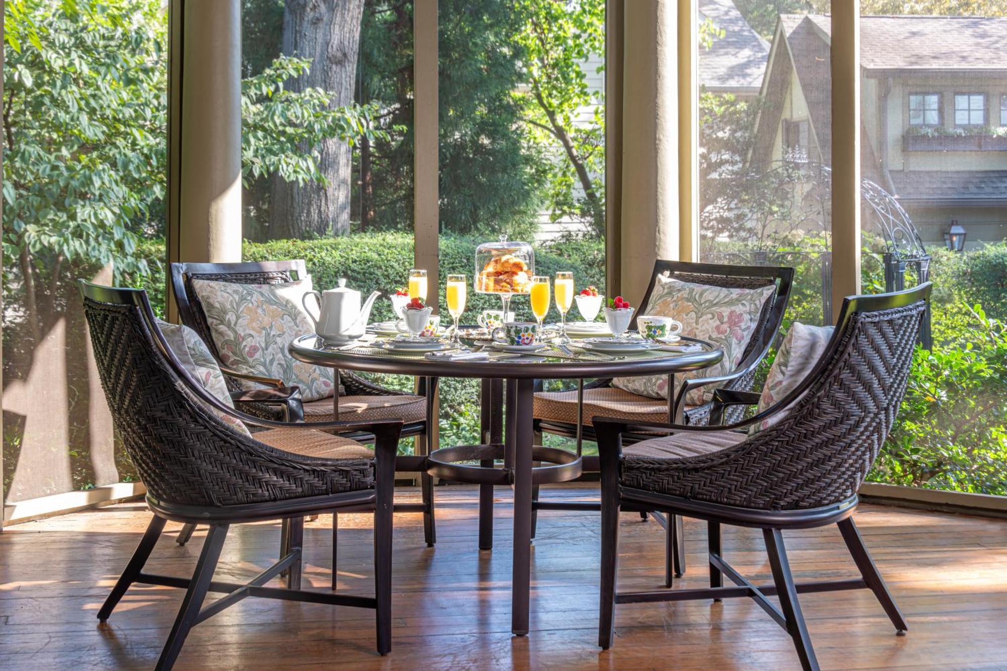 Stonehurst Place Bed & Breakfast Atlanta Exterior photo